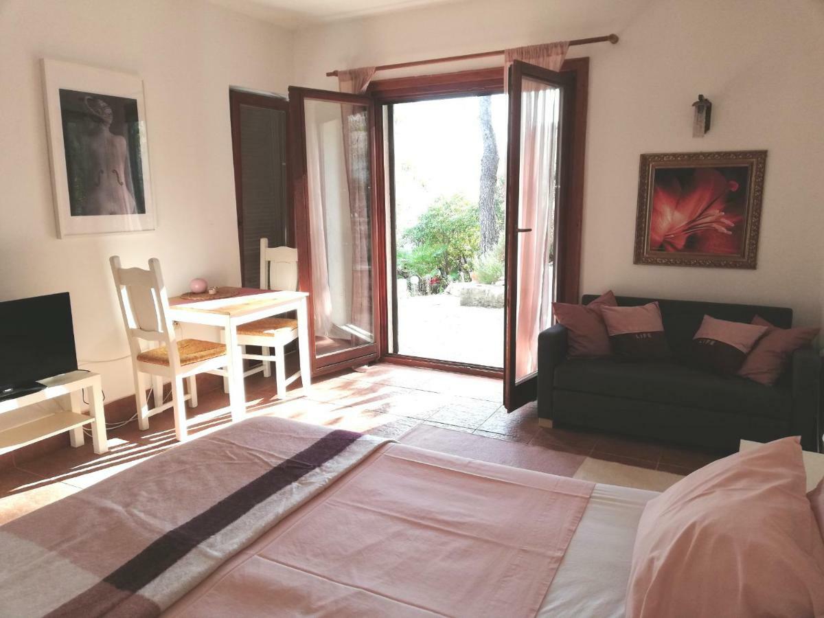 Apartments Vila Marija Гребастика Экстерьер фото